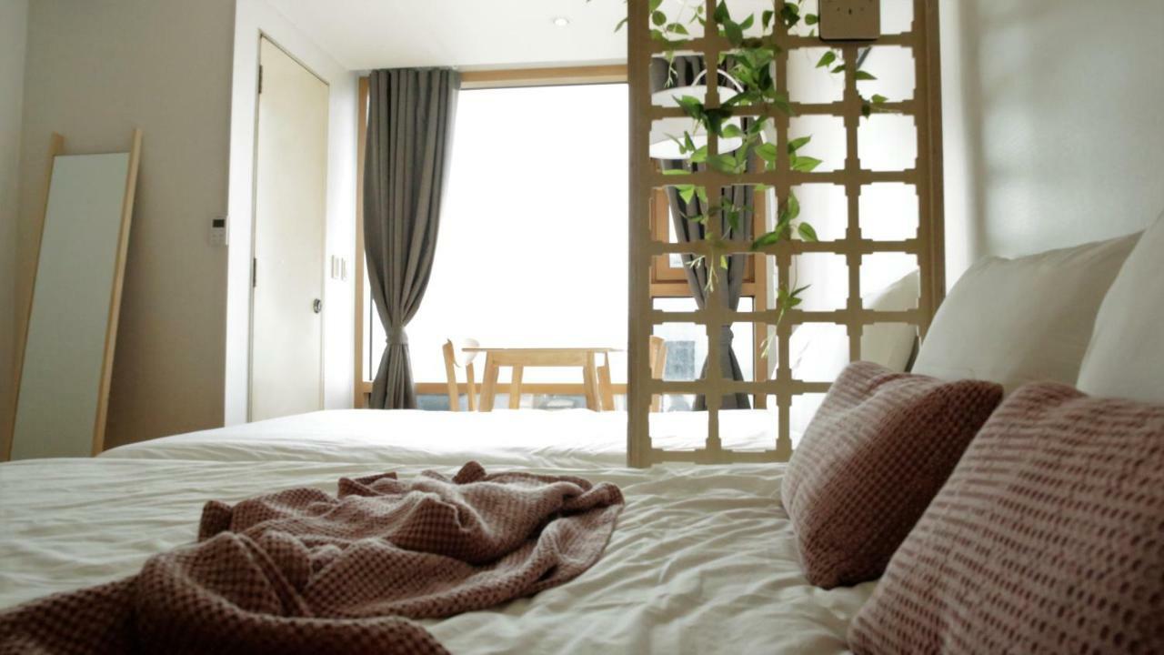 River Pr. Modern Studio. Seul