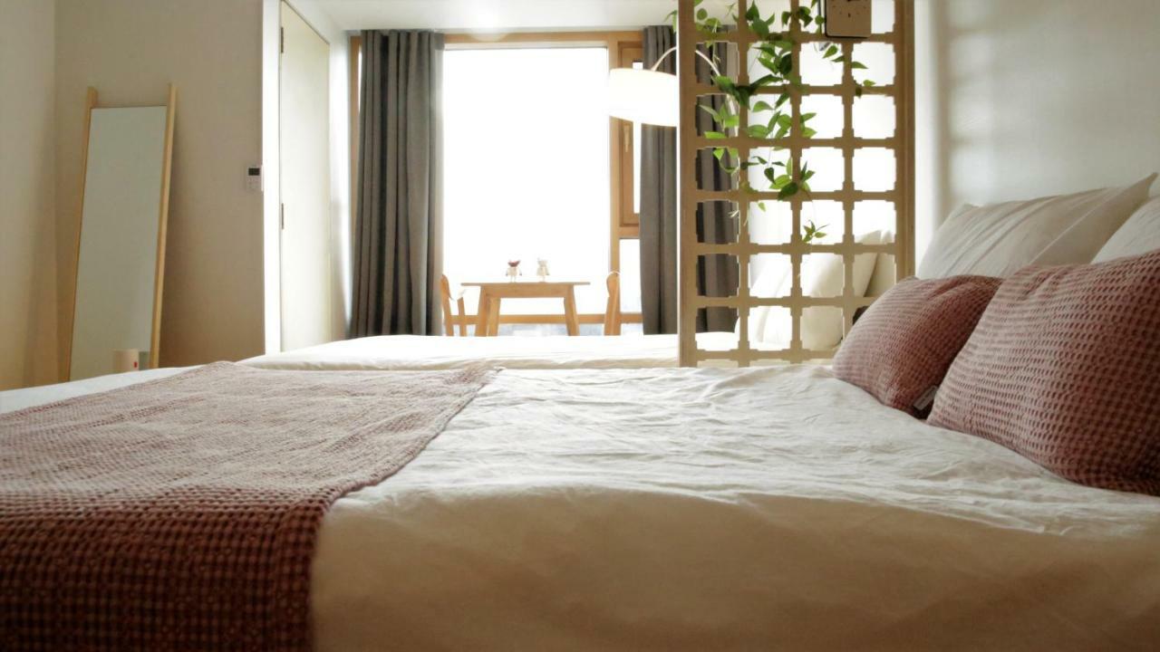 River Pr. Modern Studio. Seul